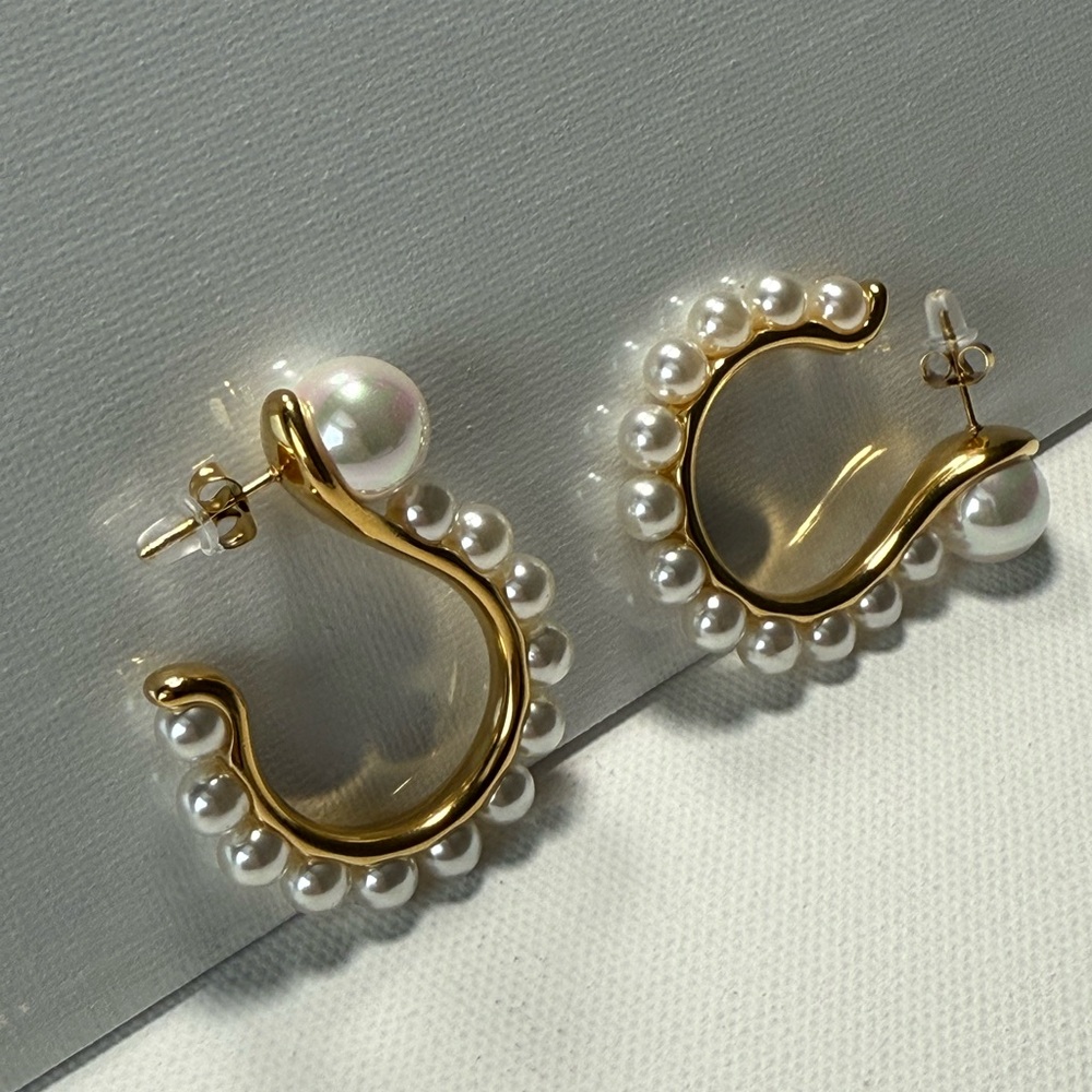 Pearl Question Mark Earrings 18K Gold Plated
Jewelry Stainless Steel - Picture 11 of 12